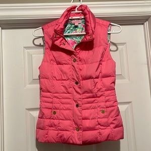 Lilly Pulitzer fitted pink and floral puffer  vest size xxs